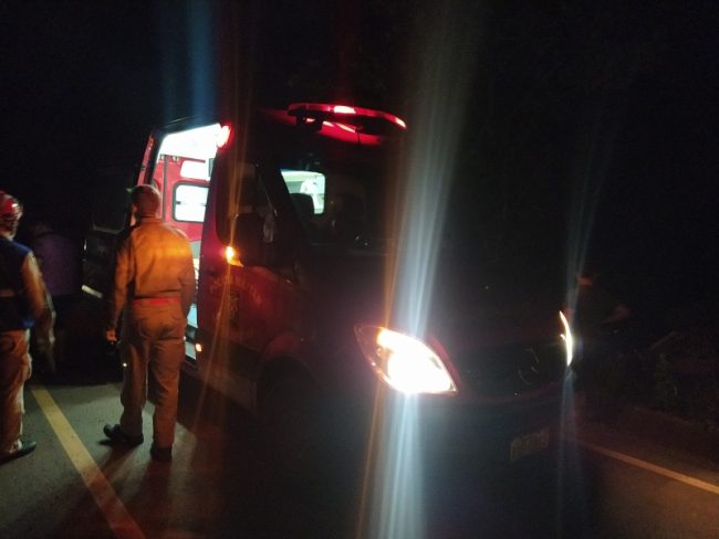 Acidente envolvendo três veículos deixa duas pessoas com ferimentos graves, na BR-163 em Marechal Rondon