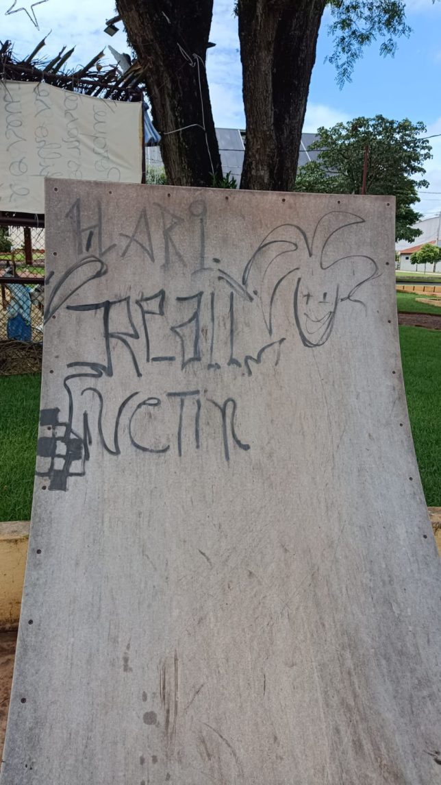 Atos de vandalismo são praticados na Praça Cristo Rei
