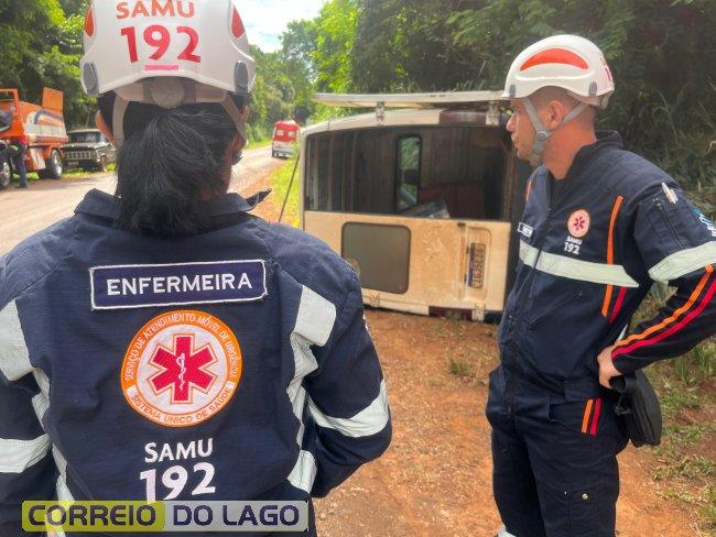 Motorista morre após van tombar em estrada rural no município de Santa Helena