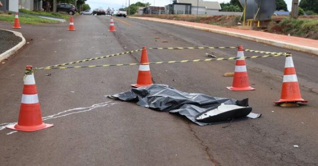 Mulher perde a vida em acidente entre carro e motocicleta em Itaipulândia