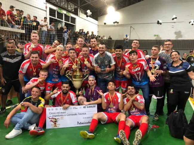 Quatro Pontes Futsal faz convite para patrocinadores. Troféu Difusora acontece em abril