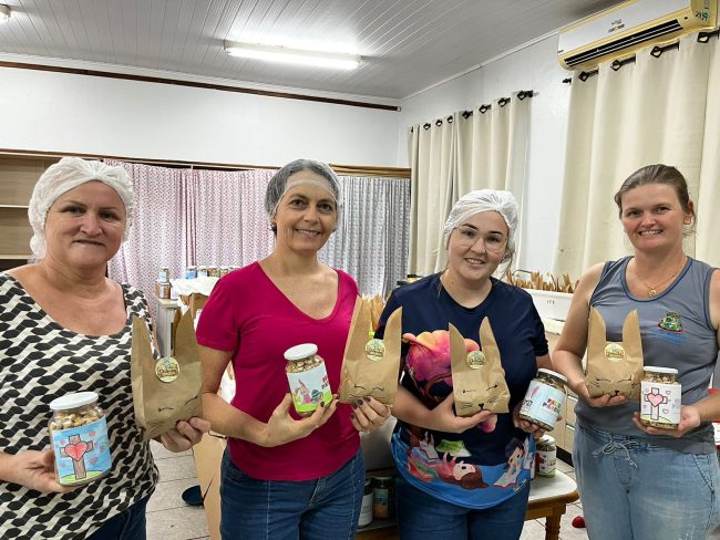 Escola Municipal Dona Leopoldina realiza entrega de cricri nesta terça e quarta