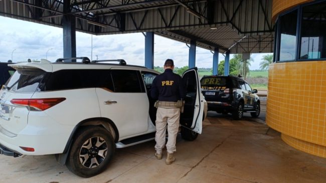 Três caminhonetes são recuperadas pela PRF em Guaíra