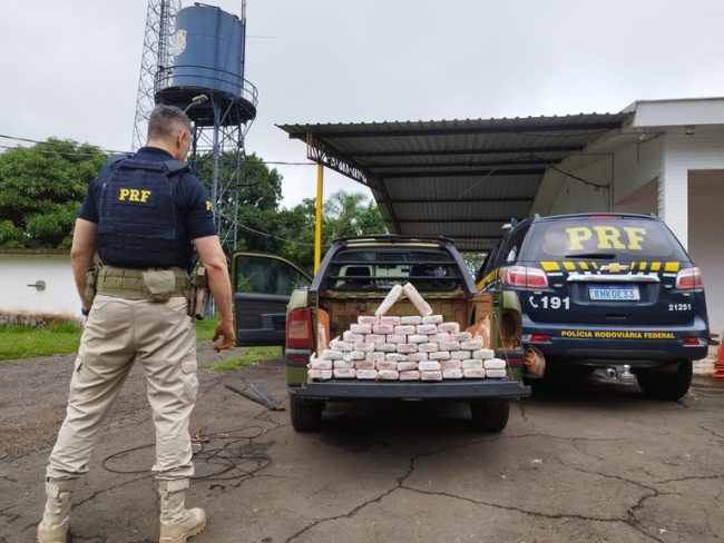 PRF apreende mais de 50 quilos de cocaína no interior do Paraná
