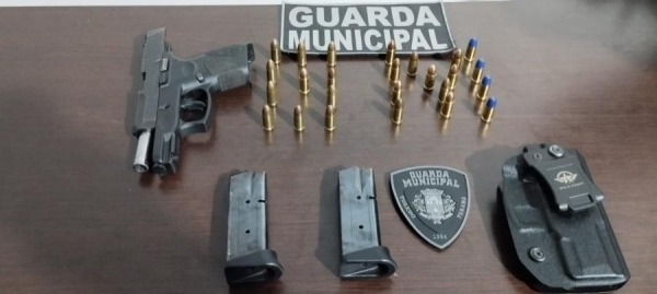 Guarda Municipal de Toledo detém homem armado em conveniência