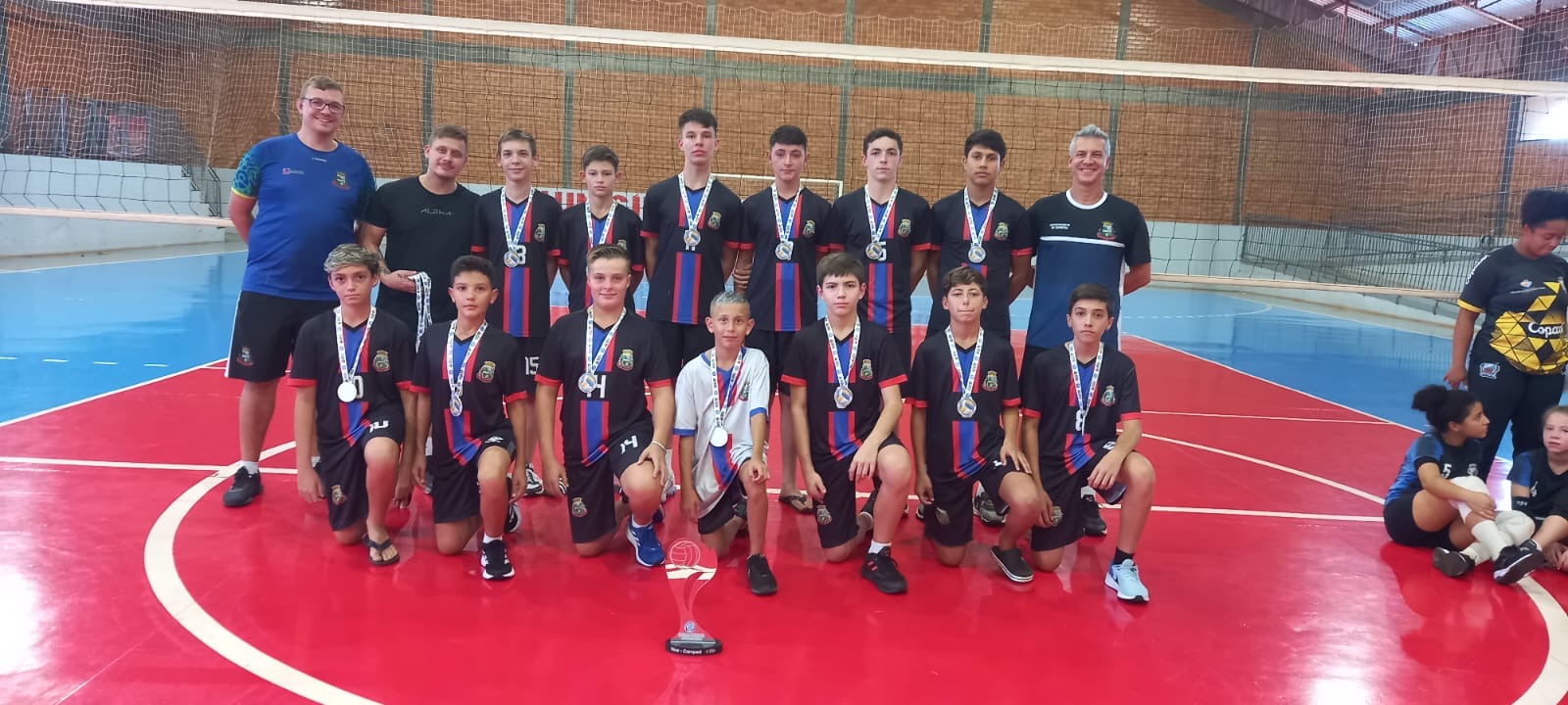Equipe masculina de Quatro Pontes fatura 2° lugar na 9ª Copa Amizade de Voleibol