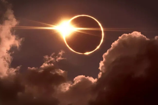 AO VIVO: acompanhe o eclipse solar total agora