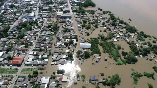 Doações de Quatro Pontes chega a São Jerônimo-RS. Moradora envia depoimento aos ouvintes da Tropical