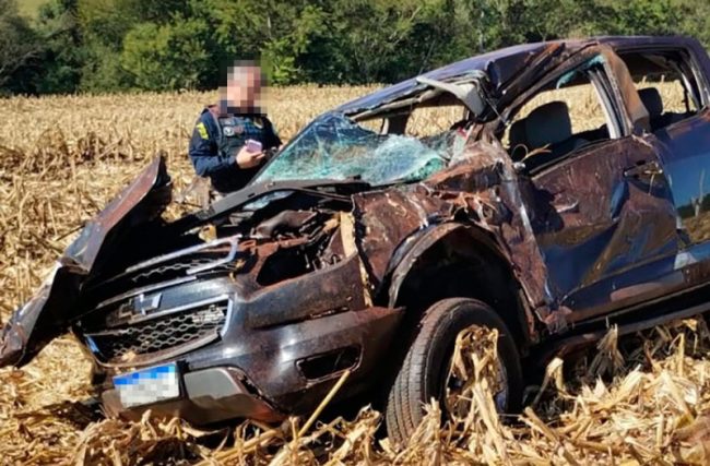 Morador de Guaíra morre ao capotar caminhonete com drogas em fuga da Polícia