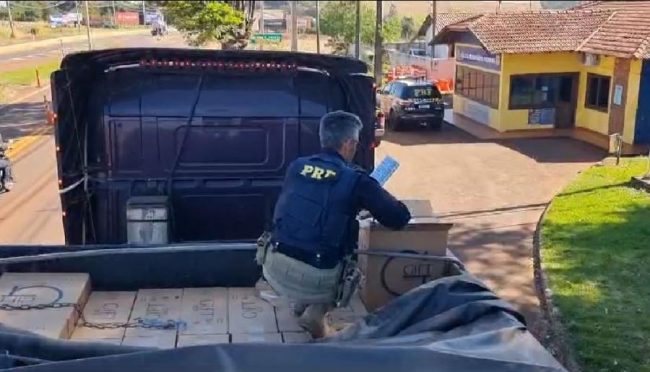 Carreta carregada com cigarros é abandonada em Marechal Rondon