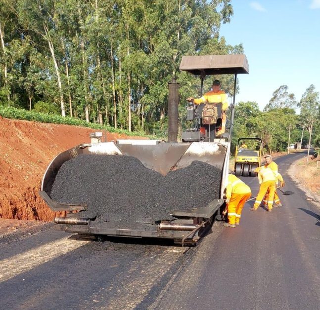 Asfalto Rural da Linha Flor da Serra é licitado e Recolha de Lixo Reciclável tem início em Quatro Pontes