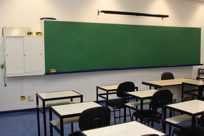 Greve dos professores não paralisará aulas no Colégio Estadual Quatro Pontes
