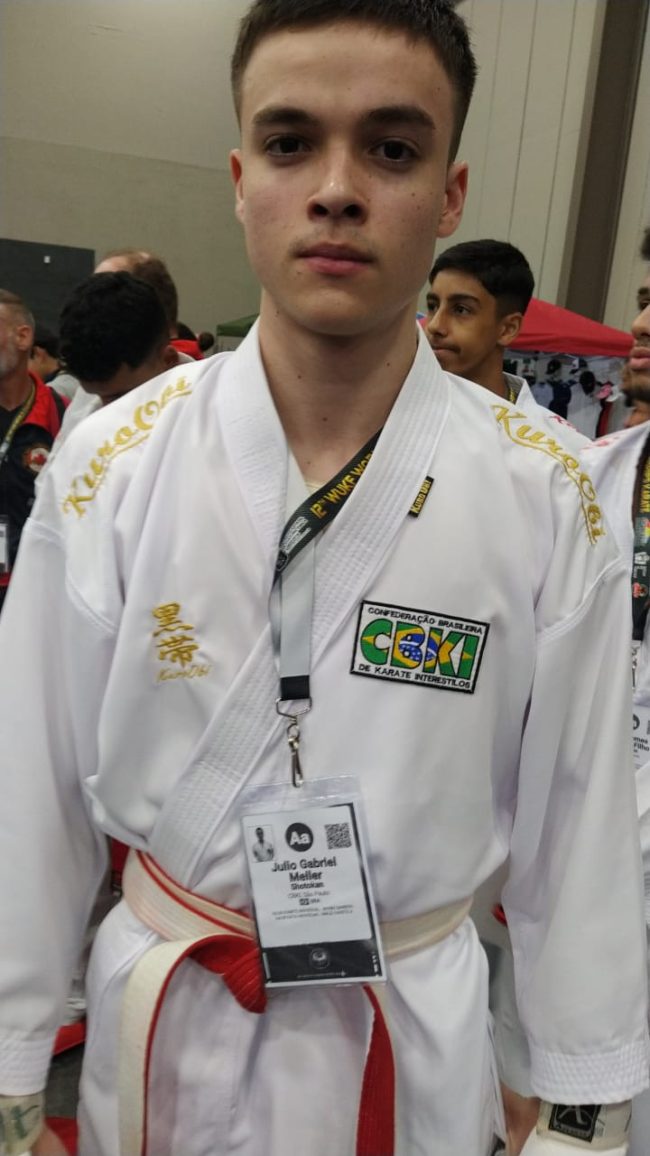 Atleta Julio Meller Conquista Bronze no Campeonato Mundial de Karatê em Monterrey, México