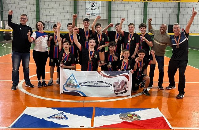 Vôlei Masculino de Quatro Pontes Conquista Medalha de Bronze nos Jogos Escolares do Paraná 2024