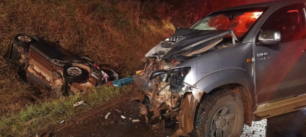 Condutor morre ao perder controle do carro, rodar na pista e bater de frente com caminhonete na BR 158