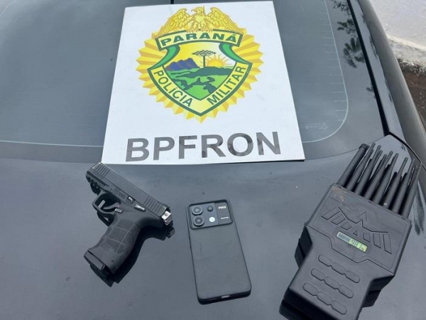 BPFron apreende pistola 9mm e recupera três veículos em Foz do Iguaçu