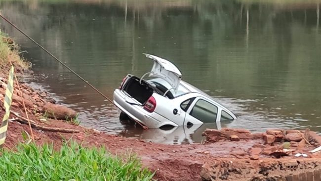 Veículo de jovem desaparecido é encontrado submerso no Lago de Itaipu