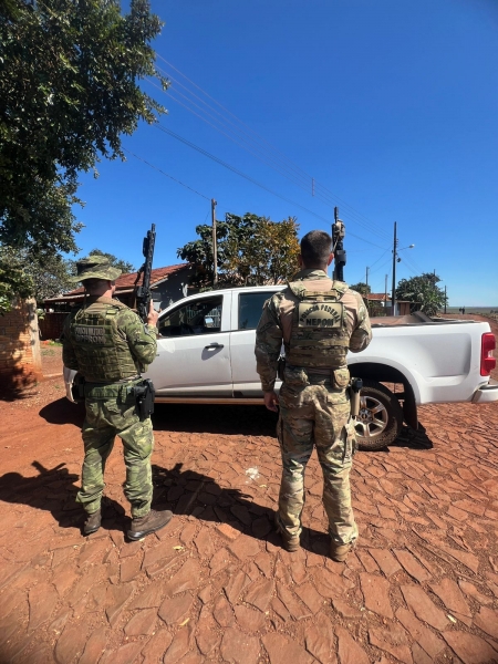 Caminhonete roubada é recuperada em Guaíra