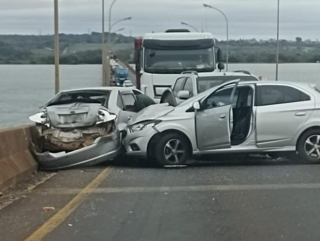 Ônibus de banda de Toledo se envolve em acidente na Ponte Ayrton Senna