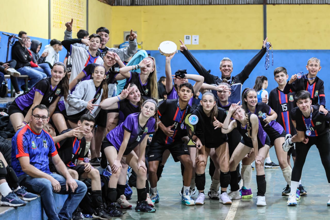 Quatro Pontes brilha na Copa Amizade de Voleibol Sub-16