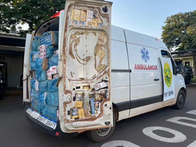 Polícia prende falsa ambulância transportando cigarros contrabandeados em Toledo