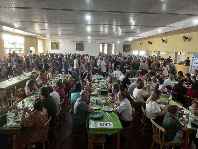 Festa da Paróquia Nossa Senhora da Glória reúne comunidade em dia de celebração e fé