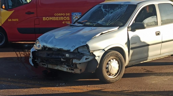 Socorristas do Samu e Bombeiros atendem vítimas de colisão em Toledo