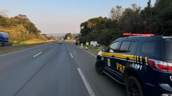 Paciente fica ferido em capotamento de ambulância na BR 277