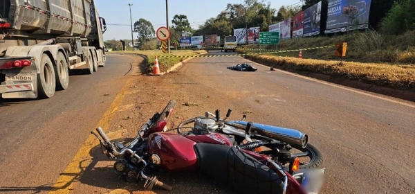 Motociclista morre ao desviar de cachorro e bater em ônibus, em trevo da BR-369