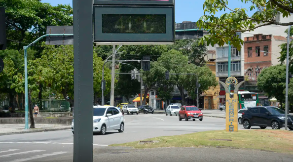 Inmet emite alerta laranja para onda de calor em 10 estados e no DF. Paraná está entre eles