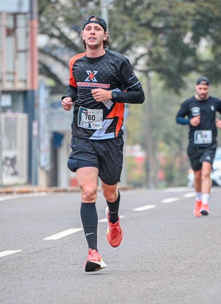 Quatropontense Andrei Anschau Enfrenta Desafio no IRON MAN 70.3 em São Paulo neste domingo