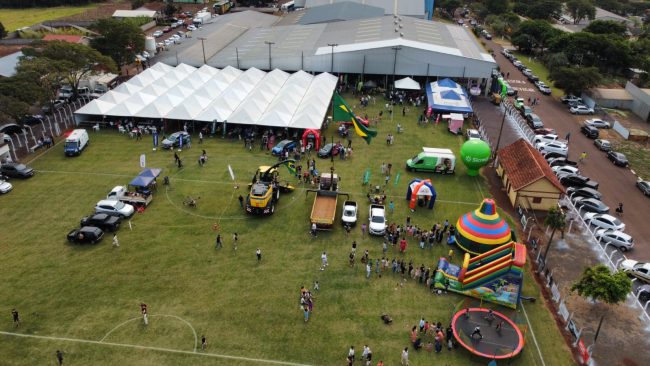 Sucesso absoluto marca a 38ª Festa Nacional do Frango em Dez de Maio