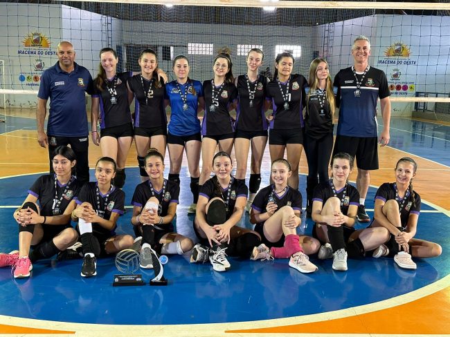 Meninas do Vôlei de Quatro Pontes Conquistam o 3º Lugar na Copa Amizade e Brilham com Heloísa Endres como Destaque