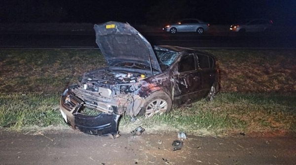 Carro com duas mulheres capota cinco vezes na BR-163 entre Toledo e Cascavel