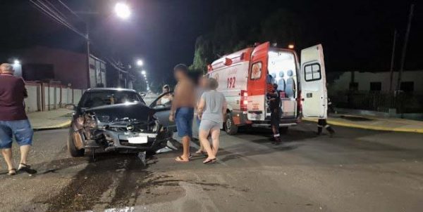 Condutor fica ferido em acidente no centro de Santa Helena