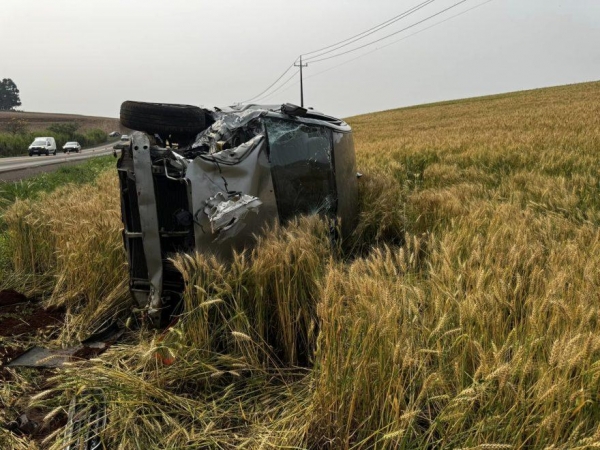 Quatro feridos em colisão entre dois veículos na rodovia PR-182