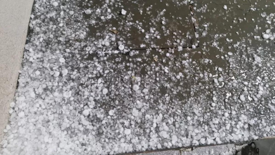 Temporal com granizo atinge Foz do Iguaçu na madrugada desta quarta-feira