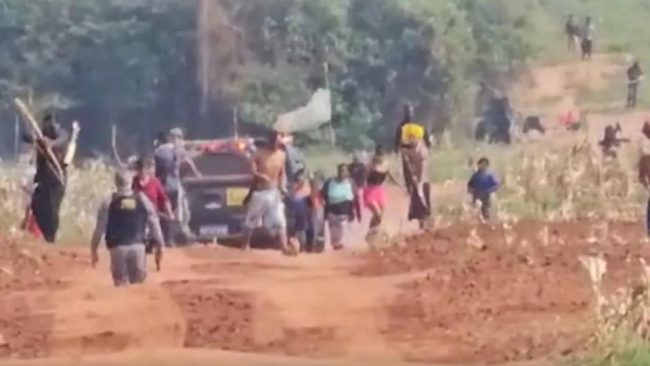 Indígenas apedrejam e ameaçam agricultores durante plantio em lavouras de Guaíra