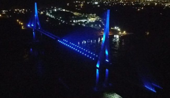 Novembro Azul: Ponte da Integração Brasil – Paraguai ganha iluminação azul