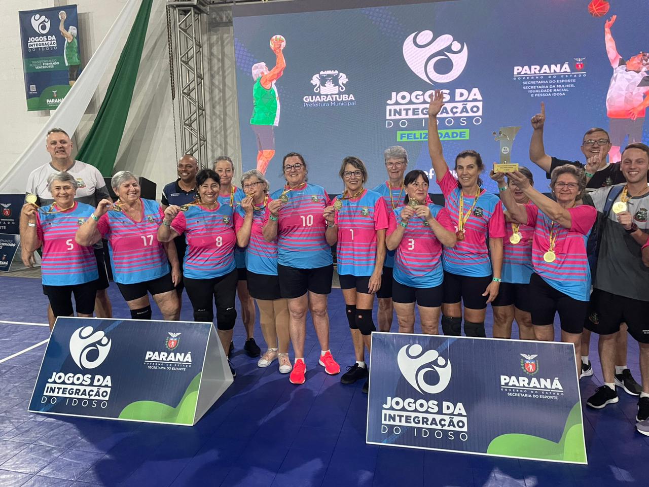 Equipe Feminina de Quatro Pontes Conquista Título Inédito no Vôlei Câmbio Estadual