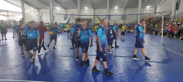 Delegação de Quatro Pontes estreia com vitórias nos Jogos da Integração do Idoso