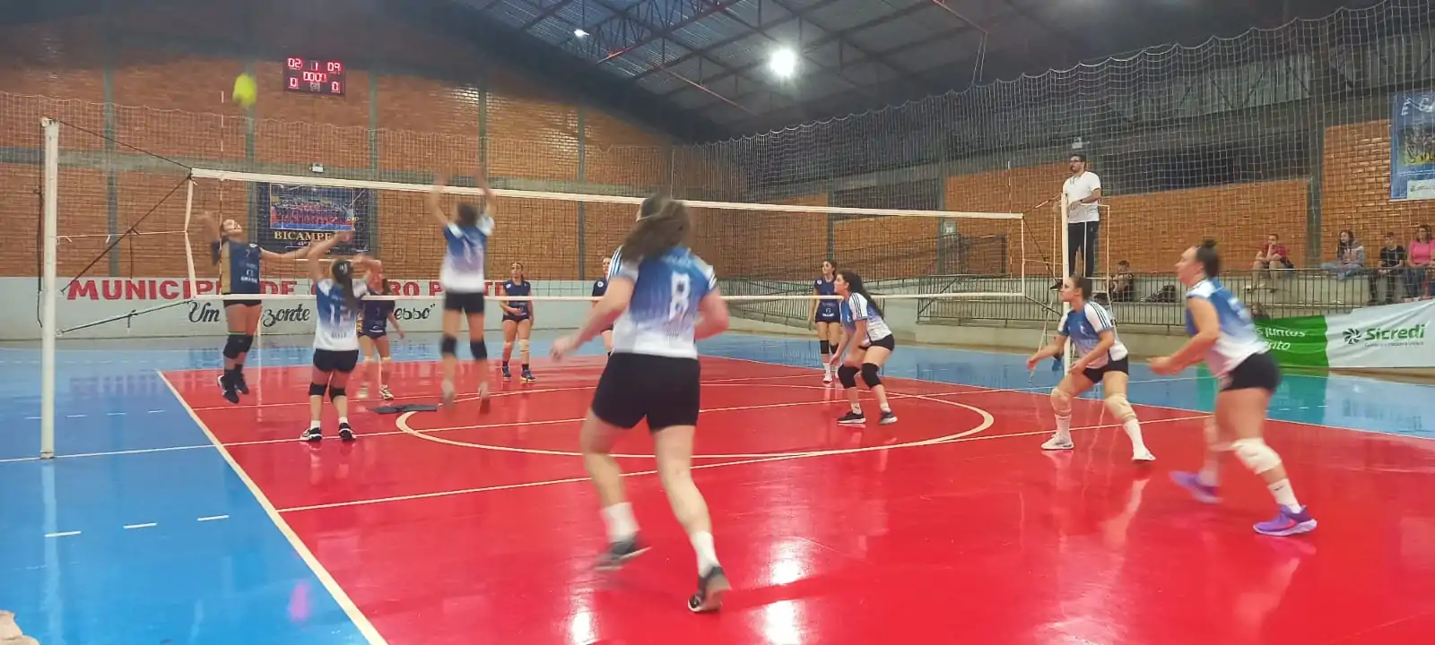 Reta final do Campeonato Municipal Sicredi de Voleibol de Quatro Pontes: hoje serão definidos os últimos finalistas