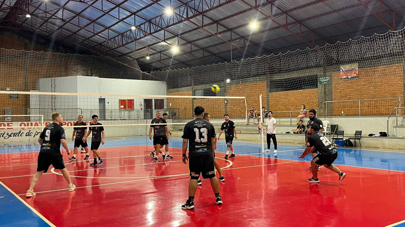 Definido os finalistas do Campeonato Municipal Sicredi de Voleibol de Quatro Pontes