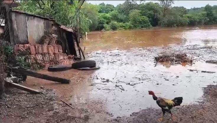 Nível do Rio Guaçu em Nova Santa Rosa atinge 2,5 metros acima do leito