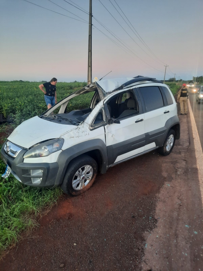 Crianças ficam feridas em colisão seguida de capotamento de carro de Marechal Rondon