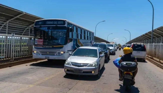 Fiscalização confisca 210 iPhones em ônibus entre Foz e Ciudad del Este