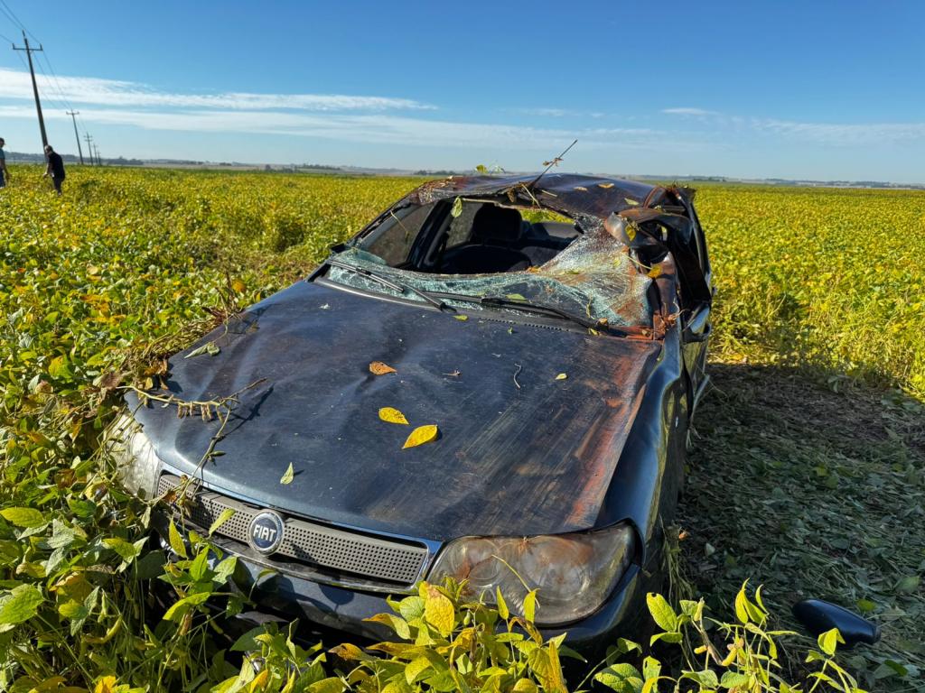 Jovem moradora de Nova Santa Rosa fica ferida em capotamento na PR 589