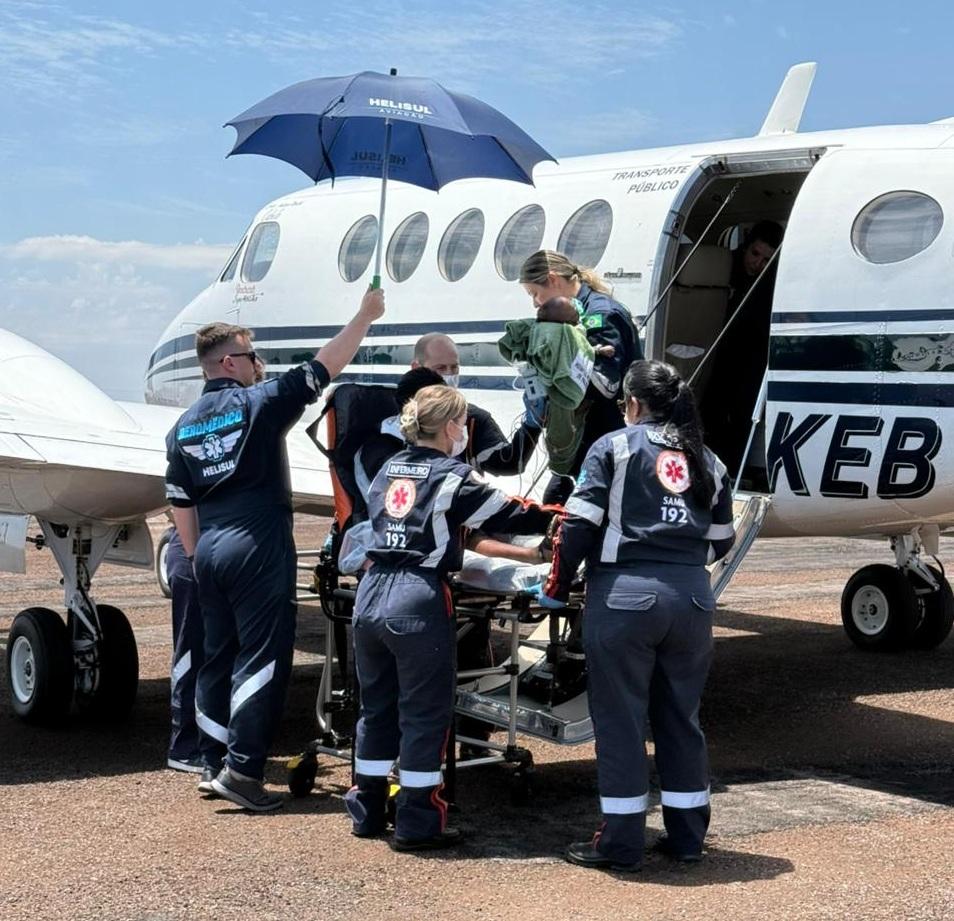 Serviço aeromédico transfere bebê de Palotina para atendimento em Curitiba