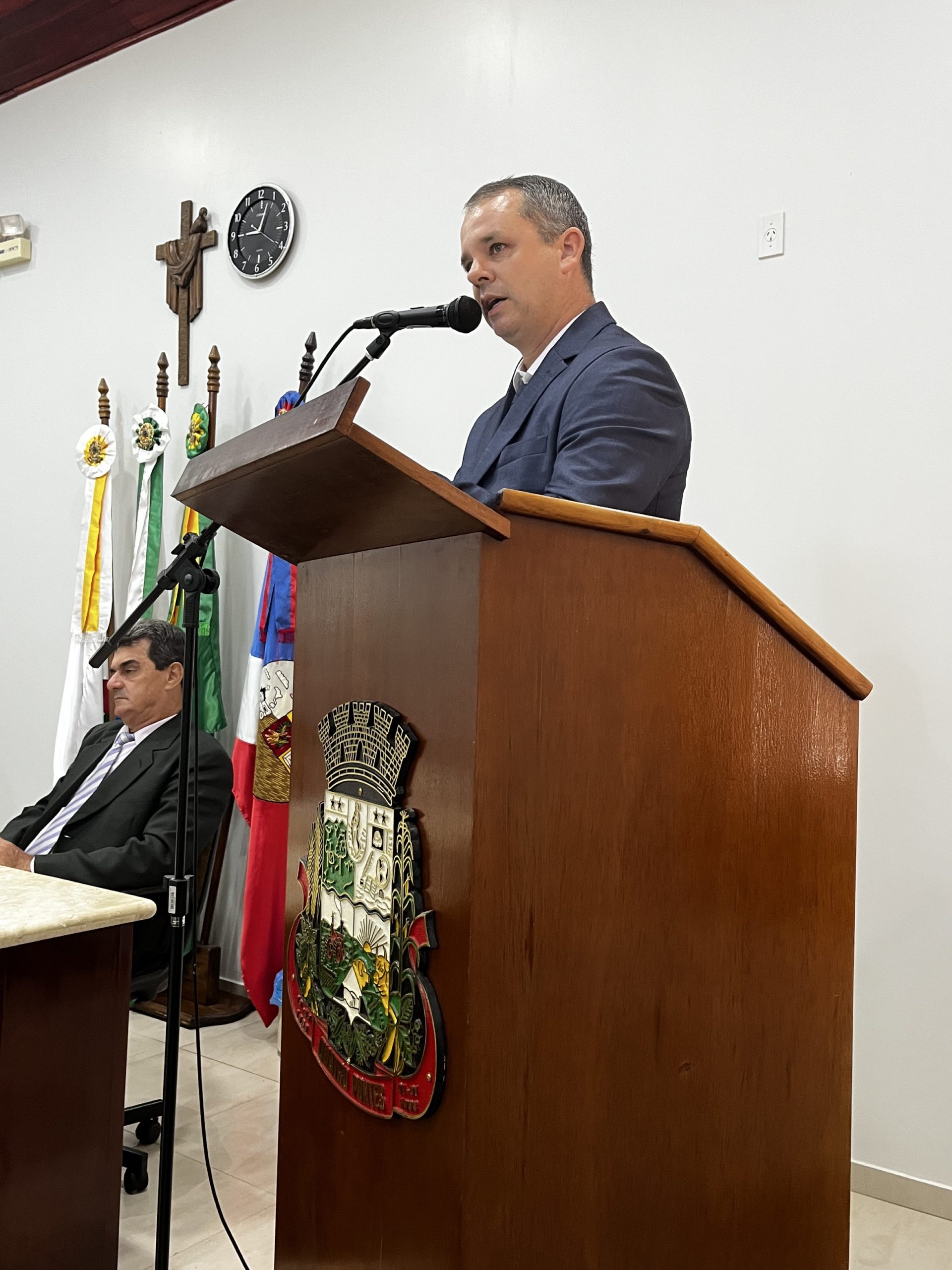 César Seidel toma posse como Prefeito de Quatro Pontes e destaca união e desenvolvimento em discurso de posse na Câmara de Vereadores