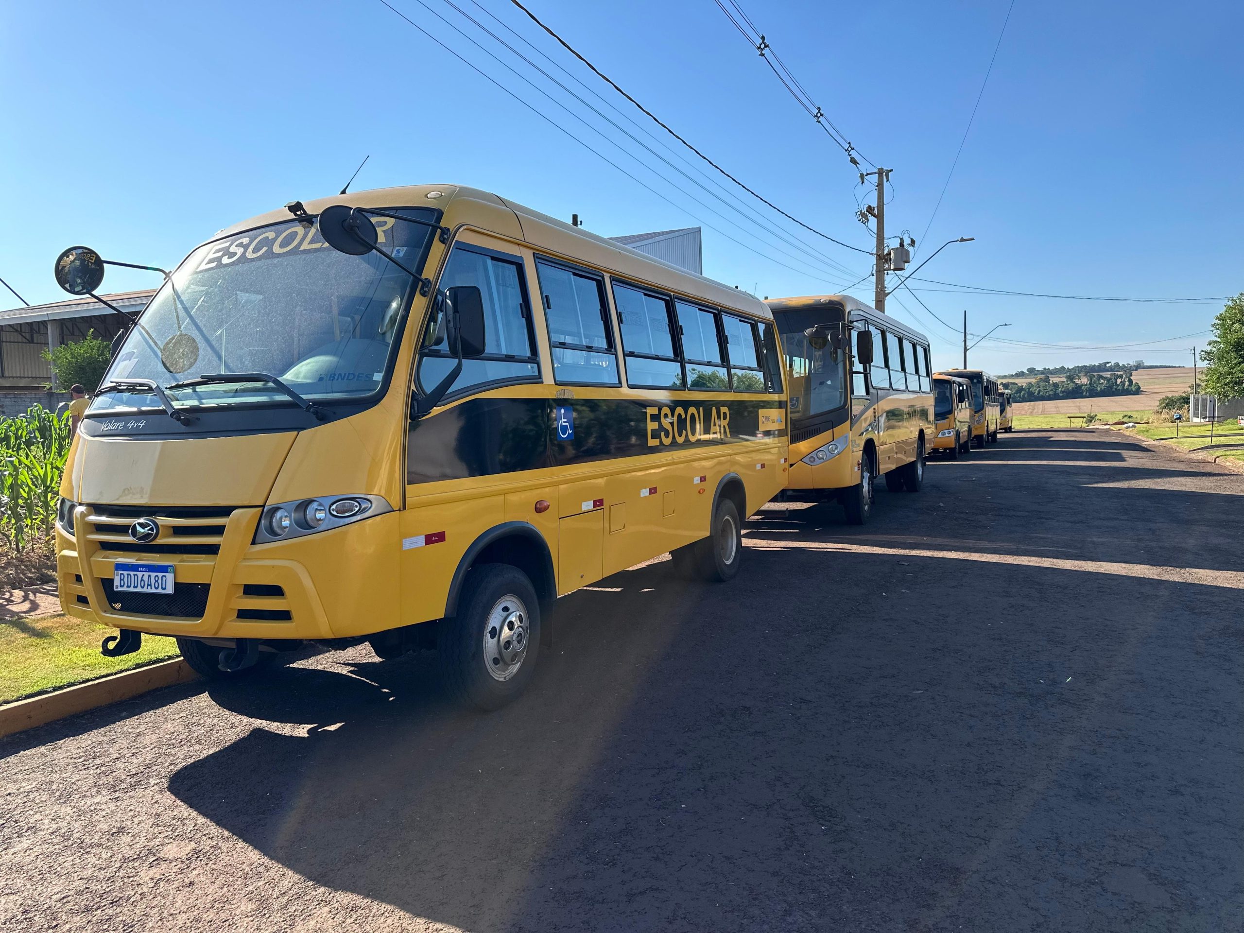 Frota de Transporte Escolar Passa por Revisão Completa em Preparação para Inspeção do DETRAN